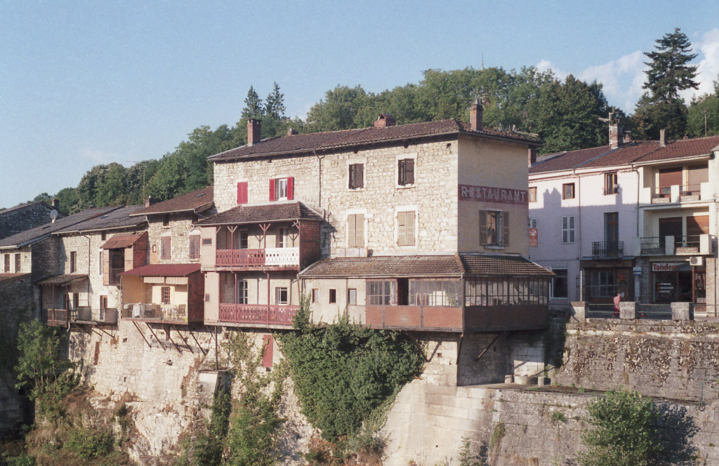 Neuville-sur-Ain